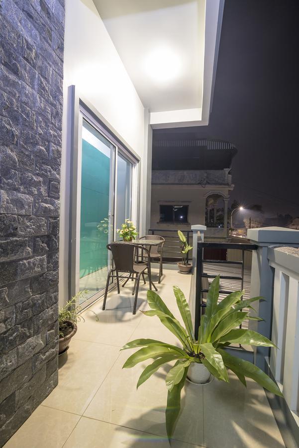 Agogo Hostel Siem Reap Extérieur photo